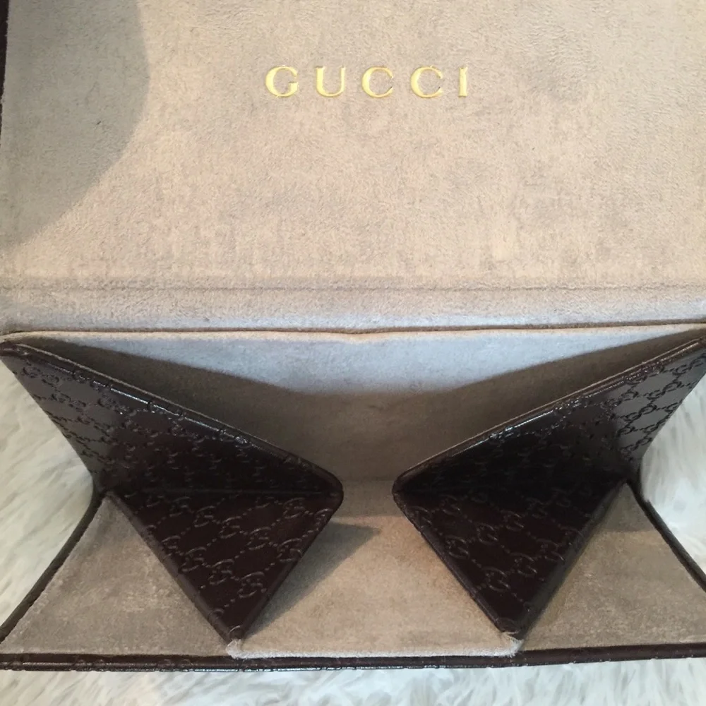 Gucci ( Authentic ) Leather wallet/eyeglass Case! - Picture 5 of 8